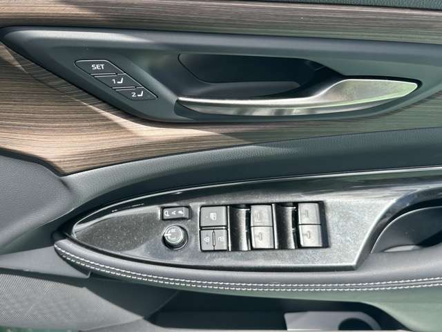 トヨタ クラウン ２．５ Ｚ ハイブリッド車 R7年 (東海) 99