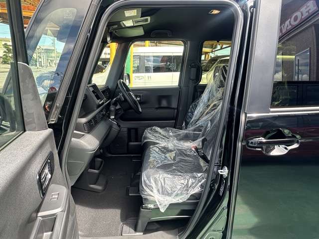 ホンダ Ｎ　ＢＯＸ カスタム ６６０ ターボ ブラック スタイル R8年 (東海) 99