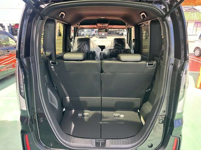 ホンダ Ｎ　ＢＯＸ カスタム ６６０ ターボ ブラック スタイル R8年 (東海) 99