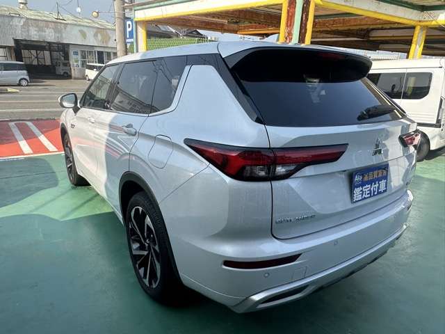三菱 アウトランダーＰＨＥＶ ＰＨＥＶ ２．４ Ｐ ４ＷＤ R6年 (東海) 99