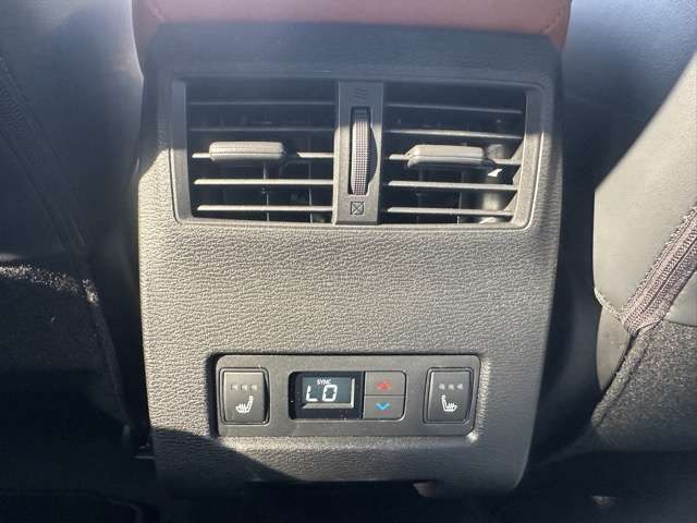 三菱 アウトランダーＰＨＥＶ ＰＨＥＶ ２．４ Ｐ ４ＷＤ R6年 (東海) 99