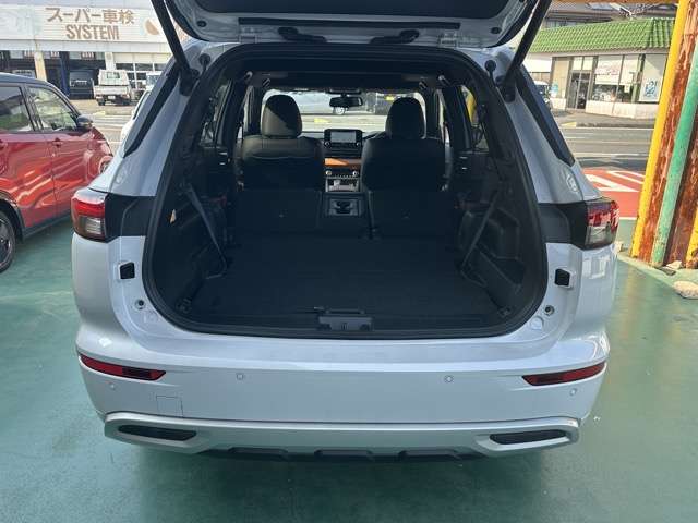 三菱 アウトランダーＰＨＥＶ ＰＨＥＶ ２．４ Ｐ ４ＷＤ R6年 (東海) 99