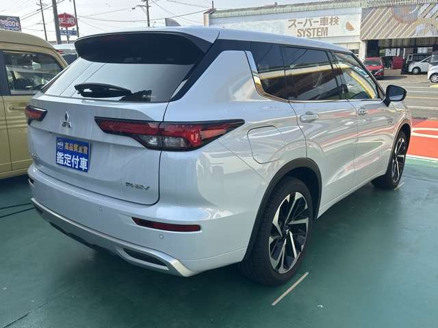 三菱 アウトランダーＰＨＥＶ ＰＨＥＶ ２．４ Ｐ ４ＷＤ R6年 (東海) 99