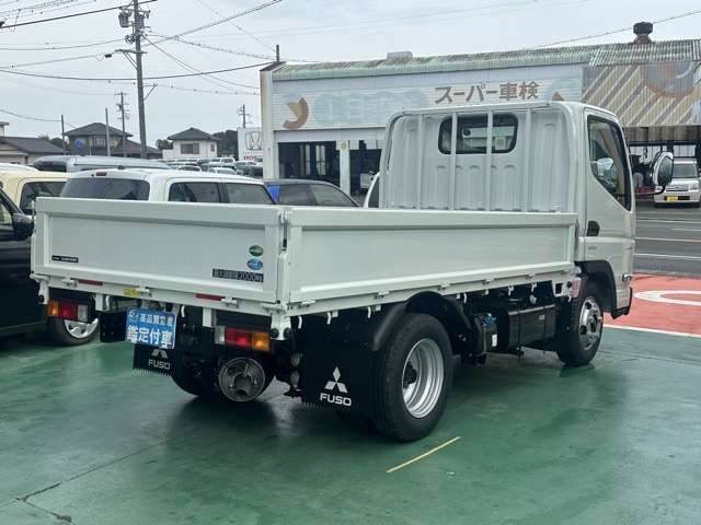三菱フソウ キャンター ３．０ＤＴ 全低床 平ボディ ２Ｔ R8年 (東海) 99