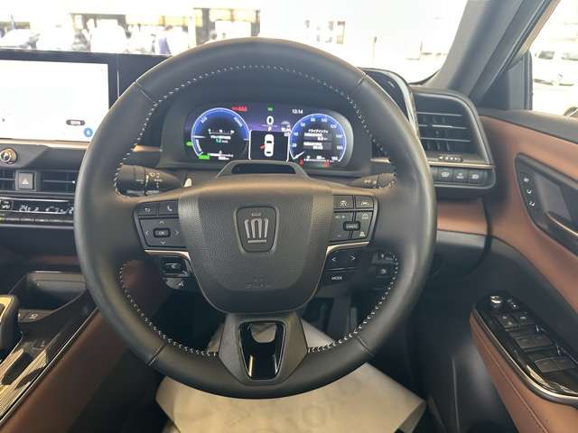 トヨタ クラウン　クロスオーバー　ハイブリッド ２．５ Ｚ Ｅ－ＦＯＵＲ ４ＷＤ R6年 (東海) 99