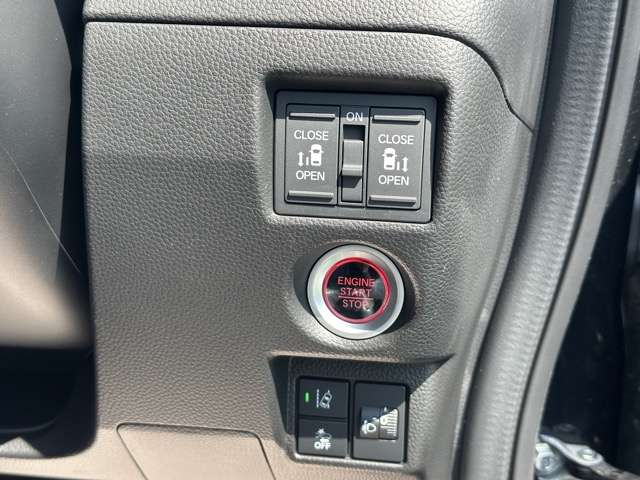 ホンダ Ｎ　ＢＯＸ カスタム ６６０ Ｌ R6年 (東海) 99