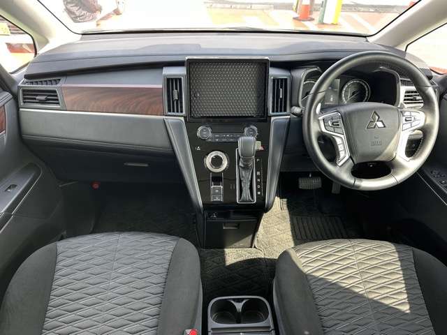 三菱 デリカ　Ｄ：５ ２．２ Ｐ ディーゼルターボ ４ＷＤ R5年 (東海) 99