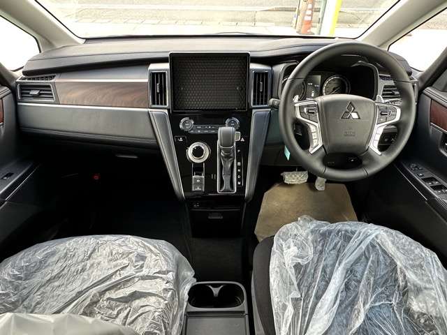 三菱 デリカ　Ｄ：５ ２．２ Ｐ ディーゼルターボ ４ＷＤ R6年 (東海) 99