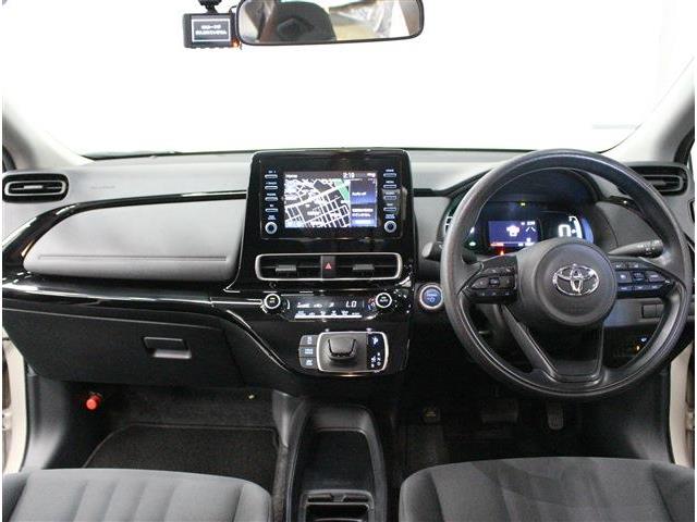 トヨタ アクア １．５ Ｘ Ｅ－ＦＯＵＲ ４ＷＤ R6年 (北海道) 99