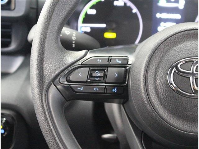 トヨタ ヤリス １．５ ハイブリッド Ｘ Ｅ－ＦＯＵＲ ４ＷＤ R6年 (北海道) 99