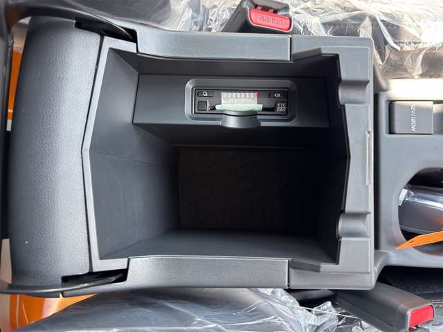 スバル フォレスター　ハイブリッド ２．５ プレミアム Ｓ：ＨＥＶ ＥＸ ４ＷＤ R8年 () 99