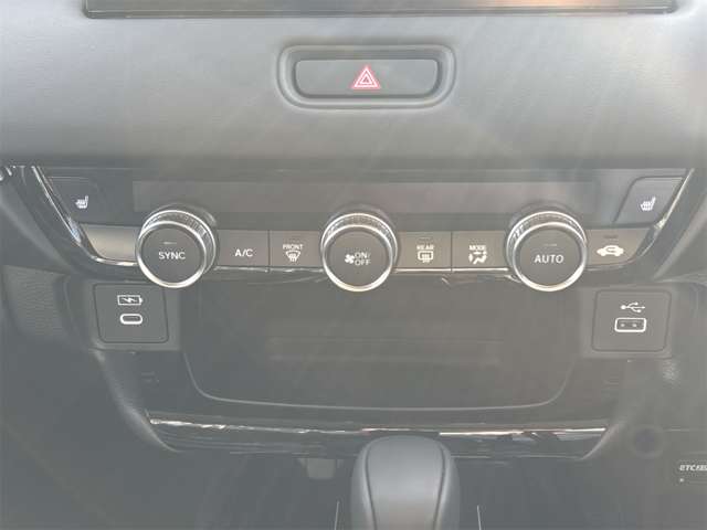 ホンダ ヴェゼル １．５ Ｅ：ＨＥＶ Ｚ R7年 (近畿) 99