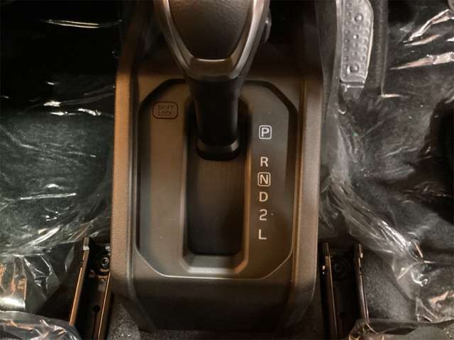 スズキ ジムニー　ノマド １．５ ＦＣ ４ＷＤ R8年 (近畿) 99
