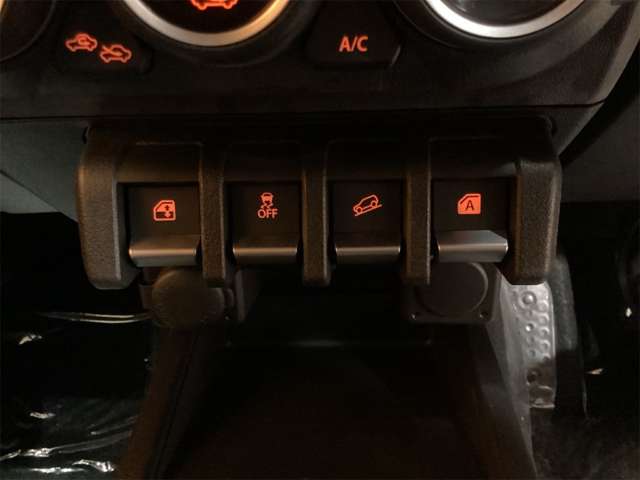 スズキ ジムニー　ノマド １．５ ＦＣ ４ＷＤ R8年 (近畿) 99