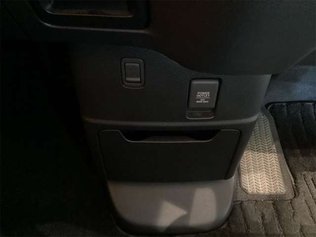 ホンダ Ｎ　ＢＯＸ カスタム ６６０ Ｌ R4年 (近畿) 99