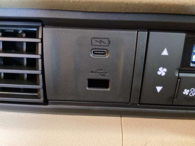 ホンダ Ｎ　ＢＯＸ ６６０ R8年 (近畿) 99
