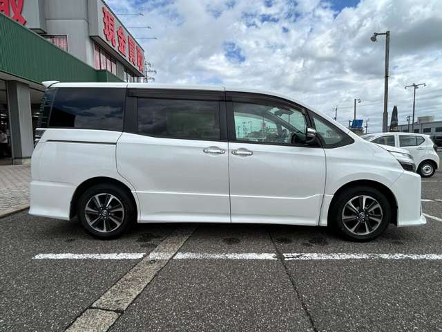 トヨタ ヴォクシー ２．０ ＺＳ 煌ＩＩ R1年 (甲信越・北陸) 99