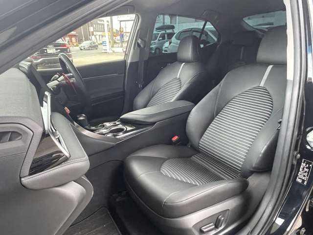 トヨタ カムリ ２．５ ＷＳ Ｅ－ＦＯＵＲ ４ＷＤ R4年 (東北) 99