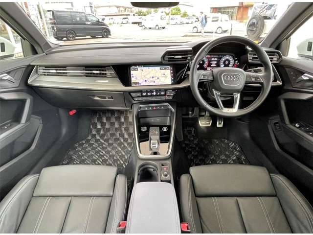 アウディ Ａ３　セダン ３０　ＴＦＳＩ　Ｓライン R3年 (東北) 99