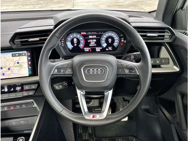 アウディ Ａ３　セダン ３０　ＴＦＳＩ　Ｓライン R3年 (東北) 99