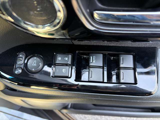 ホンダ Ｎ　ＢＯＸ カスタム ６６０ ＥＸ R3年 (関東) 99