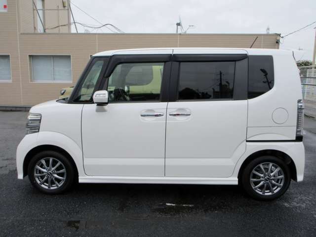 ホンダ Ｎ　ＢＯＸ ６６０ カスタムＧ ＳＳパッケージ ブラックスタイル H28年 (関東) 99