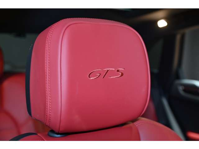 ポルシェ マカン ＧＴＳ ＰＤＫ ４ＷＤ R2年 (関東) 99