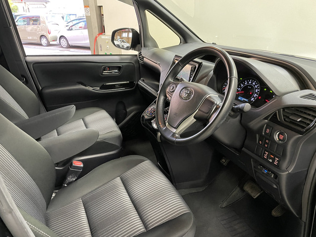 トヨタ ヴォクシー ２．０ ＺＳ 煌ＩＩＩ R2年 (甲信越・北陸) 99