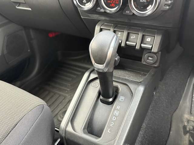 スズキ ジムニー　ノマド １．５ ＦＣ ４ＷＤ R7年 (近畿) 99