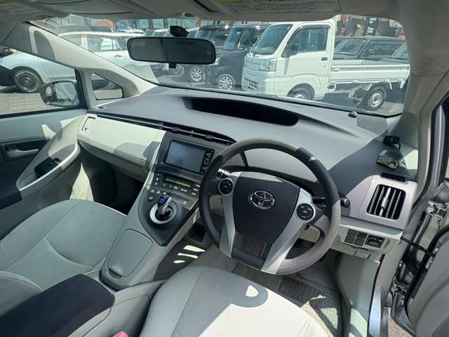 トヨタ プリウス １．８ Ｓ H22年 (近畿) 99