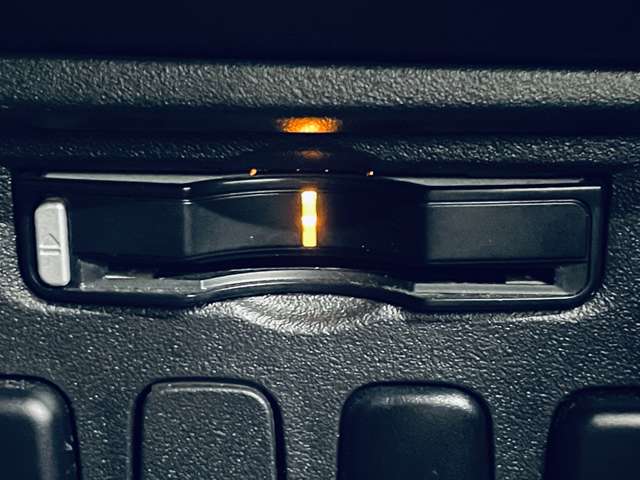 三菱 デリカ　Ｄ：５ ２．２ Ｄ プレミアム ディーゼルターボ ４ＷＤ H26年 () 99