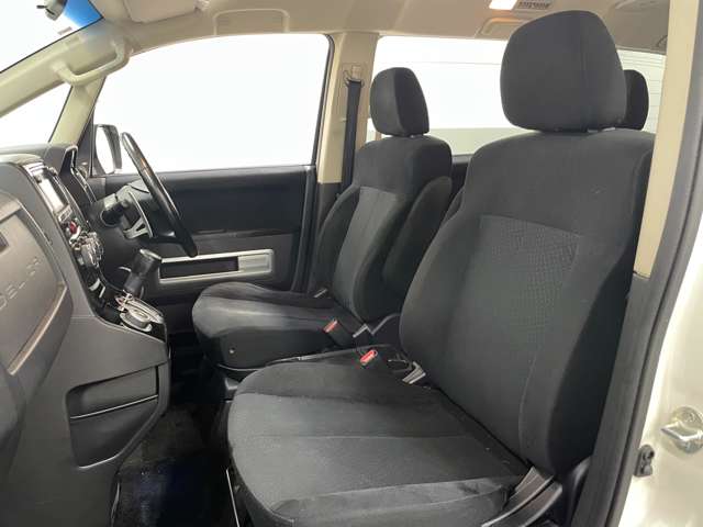 三菱 デリカ　Ｄ：５ ２．２ Ｄ プレミアム ディーゼルターボ ４ＷＤ H26年 () 99