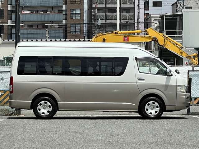 トヨタ ハイエースワゴン ２．７ グランドキャビン スーパーロング ハイルーフ H17年 (近畿) 99