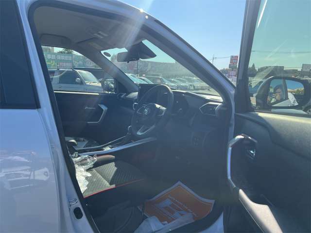トヨタ ライズ　ハイブリッド ハイブリッド １．２ Ｚ R8年 () 99