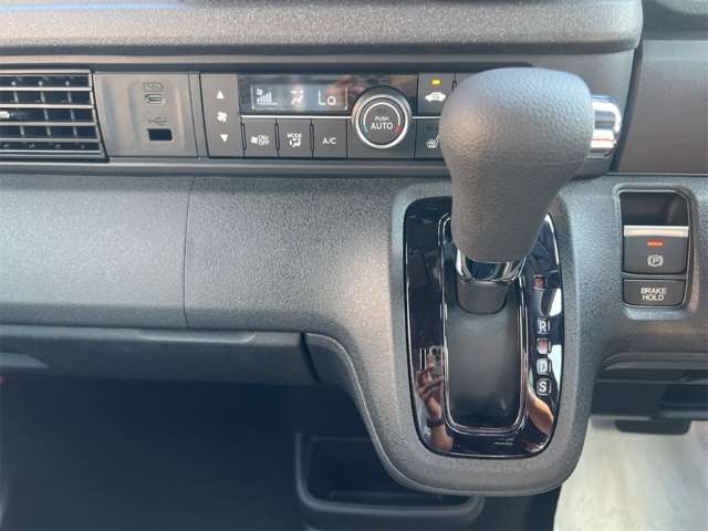 ホンダ Ｎ　ＢＯＸ カスタム ６６０ R8年 (近畿) 99