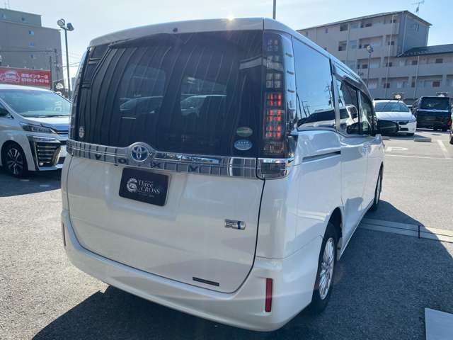トヨタ ヴォクシー １．８ ハイブリッド Ｘ H27年 (近畿) 99