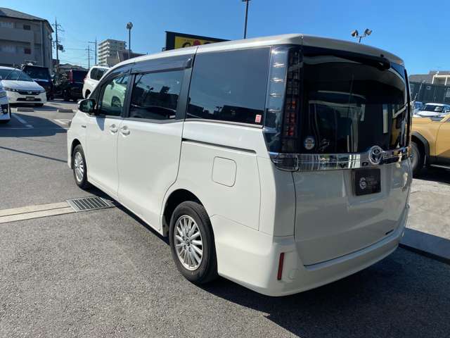 トヨタ ヴォクシー １．８ ハイブリッド Ｘ H27年 (近畿) 99