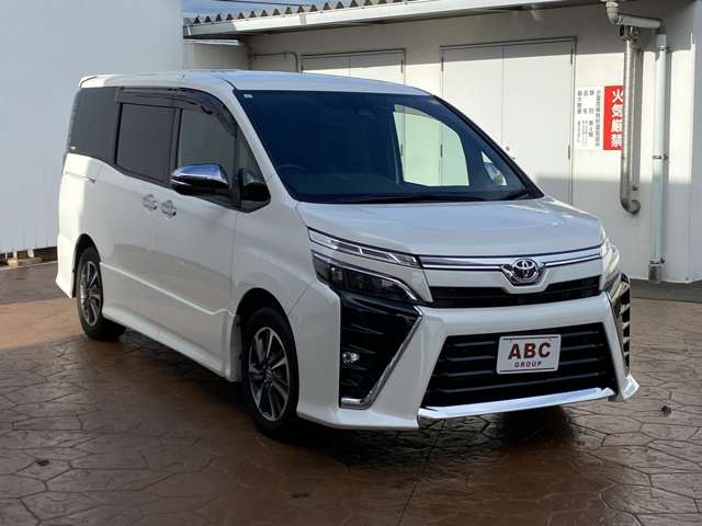トヨタ ヴォクシー ２．０ ＺＳ 煌ＩＩＩ R3年 (中国) 99