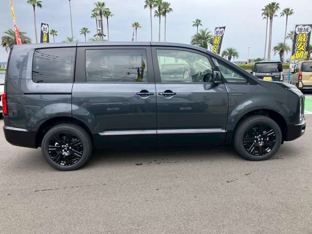 三菱 デリカ　Ｄ：５ ２．２ シャモニー 電動サイドステップ装着車 ディーゼルターボ ４ＷＤ R7年 (九州・沖縄) 99
