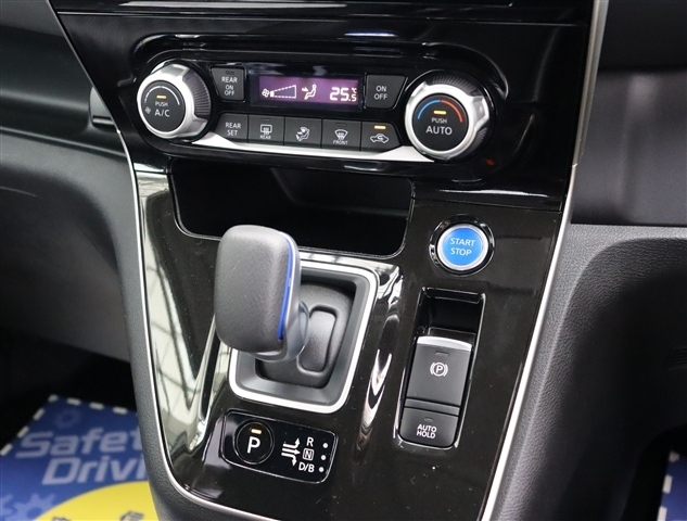 日産 セレナ １．２ Ｅ－ＰＯＷＥＲ ハイウェイスター Ｖ R4年 (関東) 99
