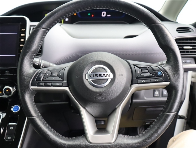 日産 セレナ １．２ Ｅ－ＰＯＷＥＲ ハイウェイスター Ｖ R4年 (関東) 99