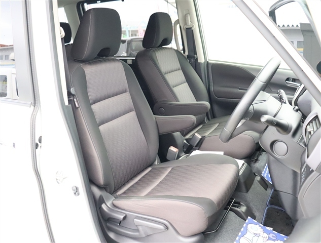 日産 セレナ １．２ Ｅ－ＰＯＷＥＲ ハイウェイスター Ｖ R4年 (関東) 99