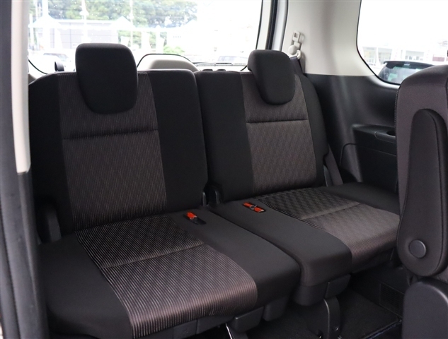 日産 セレナ １．２ Ｅ－ＰＯＷＥＲ ハイウェイスター Ｖ R4年 (関東) 99