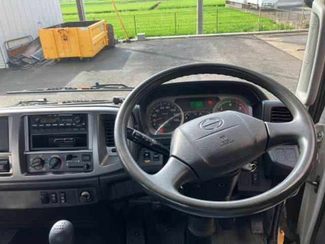 日野自動車 レンジャー ５．１ＤＴ H26年 (東海) 99