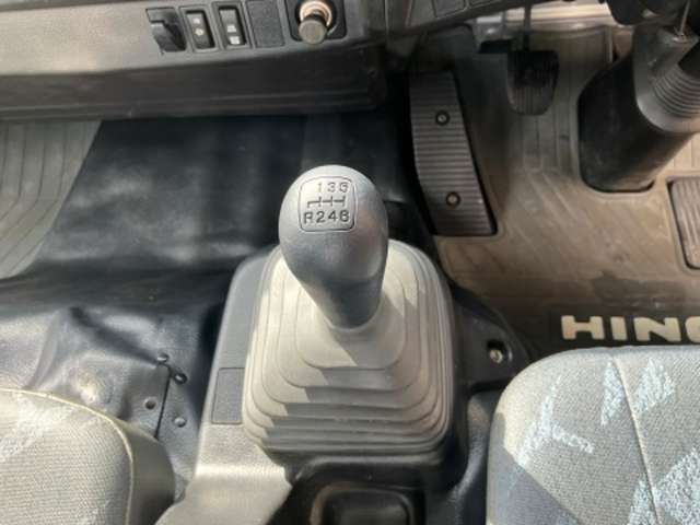 日野自動車 レンジャー ５．１ＤＴ H26年 (東海) 99
