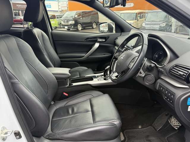 三菱 エクリプス　クロス　ＰＨＥＶ ＰＨＥＶ ２．４ Ｐ ４ＷＤ R3年 () 99