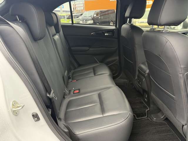 三菱 エクリプス　クロス　ＰＨＥＶ ＰＨＥＶ ２．４ Ｐ ４ＷＤ R3年 () 99
