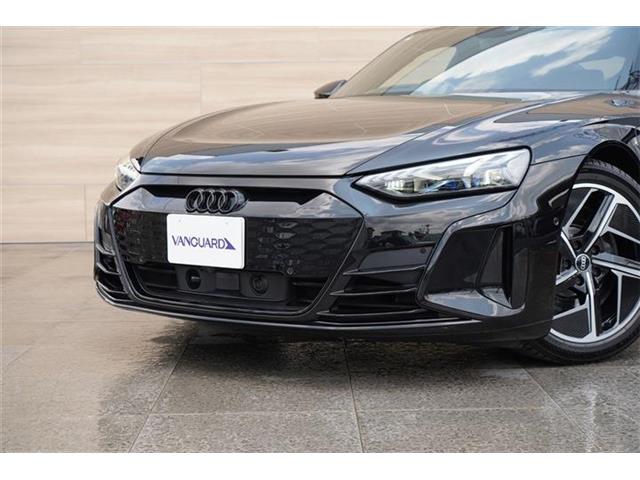 アウディ Ｅ－ＴＲＯＮ ＧＴクワトロ ４ＷＤ R3年 () 99