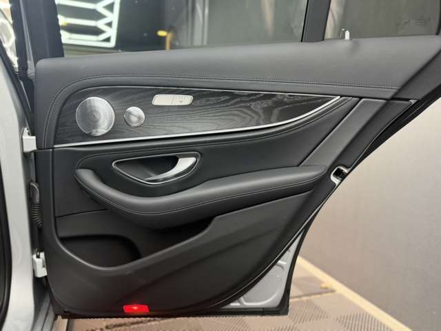 メルセデスベンツ Ｅクラスワゴン Ｅ２００ アバンギャルド スポーツ（本革仕様） H29年 (関東) 99