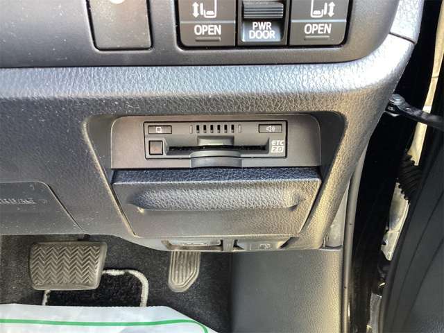 トヨタ ヴォクシー ２．０ ＺＳ 煌ＩＩＩ R3年 (近畿) 99